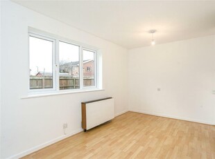 Studio flat for rent in Telford Way, CHESTER, CH4
