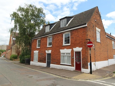 2 bedroom apartment for sale in Long Brackland, Bury St. Edmunds, IP33