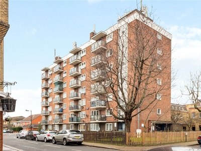 Ainsty Estate, London, SE16 2 bedroom flat/apartment in London