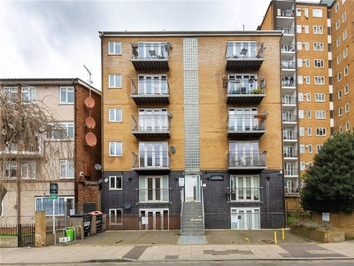 Albion Drive, London, E8 3 bedroom flat/apartment in London