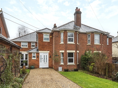 Brighton Road, Sway, Lymington, Hampshire, SO41 4 bedroom house in Sway