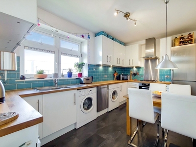Buckhurst, Dalmeny Avenue, London, N7 2 bedroom flat/apartment in Dalmeny Avenue
