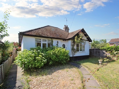 Churchill Road, Reydon, Southwold, Suffolk, IP18 3 bedroom bungalow in Reydon