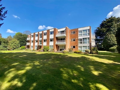 Clarendon Road, Westbourne, Bournemouth, BH4 2 bedroom flat/apartment in Westbourne