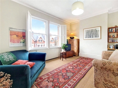 Ferme Park Road, Crouch End, N8 2 bedroom flat/apartment in Crouch End