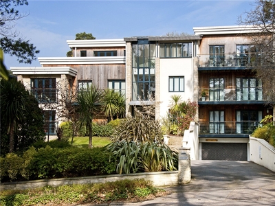 Glenferness Avenue, Talbot Woods, Bournemouth, BH4 2 bedroom flat/apartment in Talbot Woods