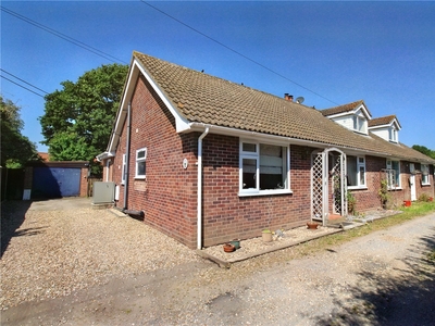 Hall Lane, Frettenham, Norwich, Norfolk, NR12 3 bedroom bungalow in Frettenham