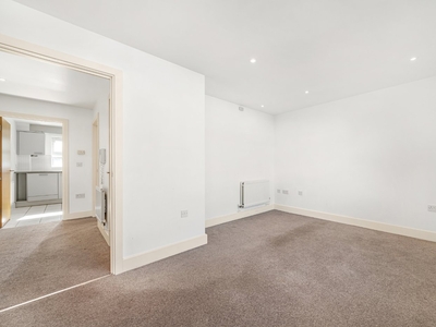 Hayes Grove, East Dulwich, London, SE22 2 bedroom flat/apartment