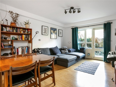 Hexton Court, 6 Brownswood Road, London, N4 2 bedroom flat/apartment in 6 Brownswood Road