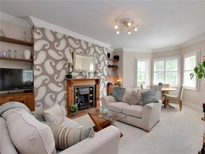 Kidbrooke Park Road, Blackheath, London, SE3 2 bedroom flat/apartment