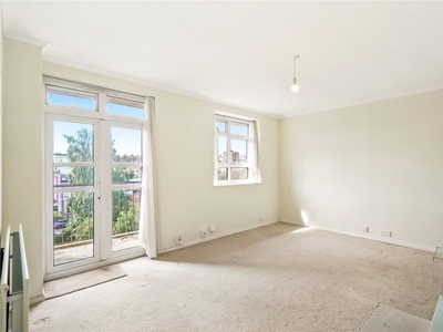 Longlands Court, Westbourne Grove, London, W11 2 bedroom flat/apartment in Westbourne Grove