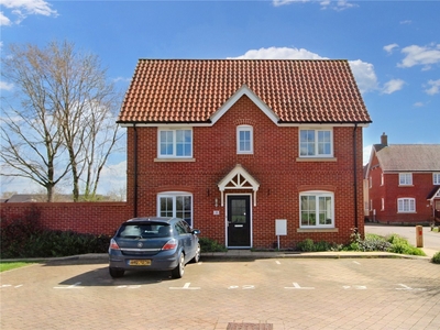 Saxifrage Close, Tharston, Norwich, Norfolk, NR15 3 bedroom house in Tharston
