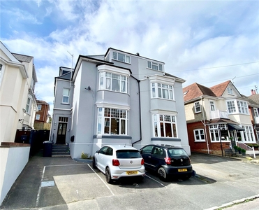 Studland Road, Bournemouth, BH4 2 bedroom flat/apartment in Bournemouth