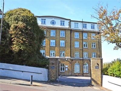 Woodlands Heights, Vanbrugh Hill, Blackheath, SE3 1 bedroom flat/apartment in Vanbrugh Hill