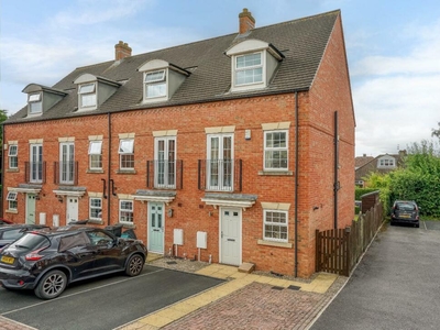 3 bedroom town house for sale in Cheshire Close, Rawcliffe, York, YO30