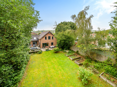 4 bedroom property for sale in Manor Crescent, Haslemere, GU27