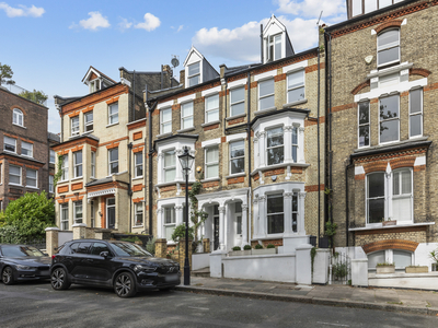5 bedroom property for sale in Kemplay Road, London, NW3