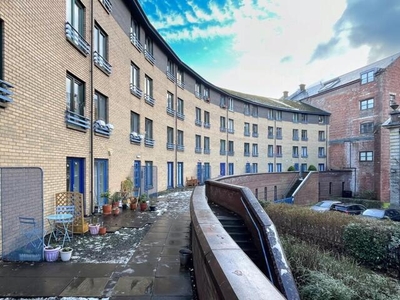 2 Bedroom Apartment For Rent In Trongate, Glasgow