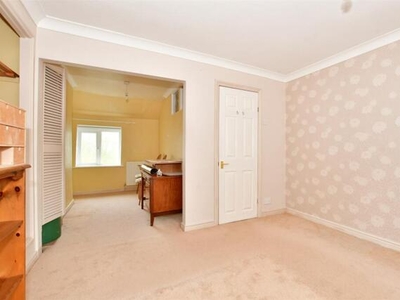 3 Bedroom Cottage For Sale In Swingate, Dover