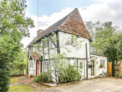 3 Bedroom Detached House For Sale In Hurst Green Oxted, Surrey