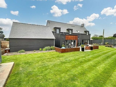 4 Bedroom Detached House For Sale In Hereford