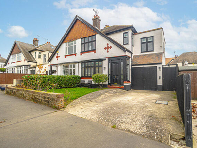 4 Bedroom Semi-detached House For Sale In Westcliff-on-sea