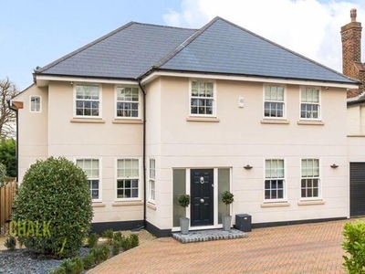 5 Bedroom Detached House For Sale In Emerson Park