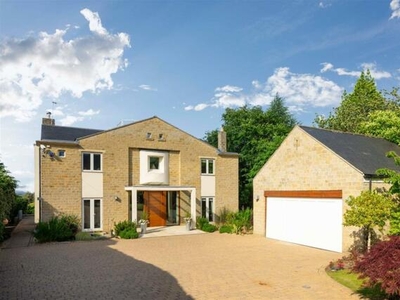 5 Bedroom Detached House For Sale In Lakeland Drive