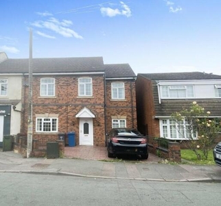 5 Bedroom Semi-detached House For Rent In Lichfield, Staffordshire