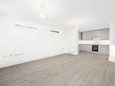 2 Bedroom Flat For Sale In Bromley, London