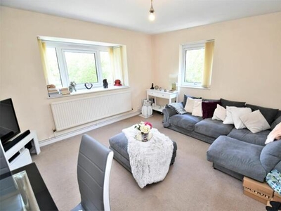 2 Bedroom Flat For Sale In Friars Court Canterbury Gardens