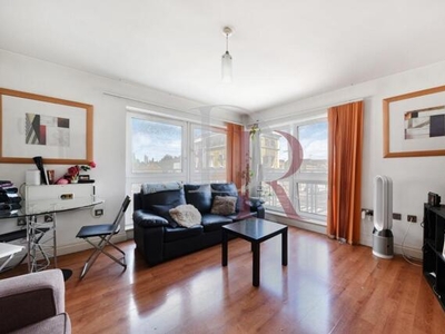 2 Bedroom Flat For Sale In Isle Of Dogs