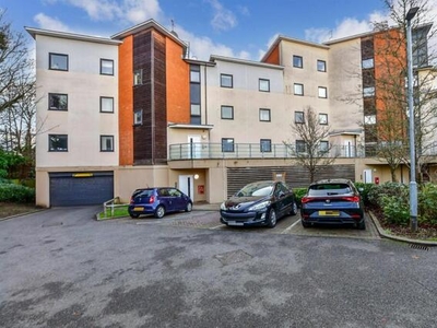 2 Bedroom Ground Floor Flat For Sale In Tovil, Maidstone