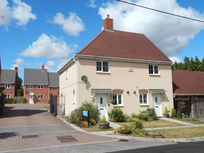 2 Bedroom Semi-detached House For Sale In Salisbury