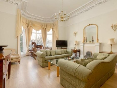 3 Bedroom Apartment For Sale In Grange, Edinburgh