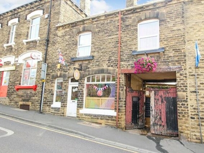 3 Bedroom Apartment For Sale In Wakefield, West Yorkshire
