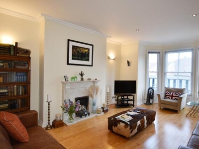 3 Bedroom Penthouse For Rent In Nottingham, Nottinghamshire