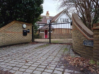 4 Bedroom Detached House For Sale In Burnham