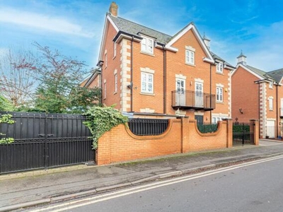 4 Bedroom Detached House For Sale In Chancery Mews, Bromsgrove