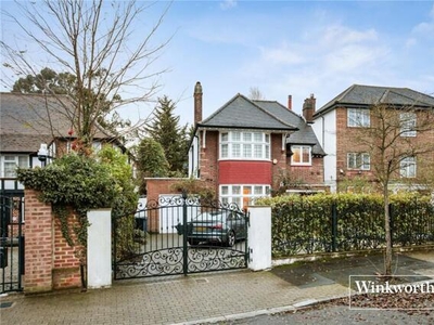 4 Bedroom Detached House For Sale In Finchley, London