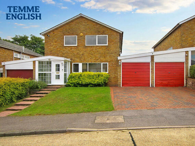 4 Bedroom Detached House For Sale In Lee Chapel South, Essex