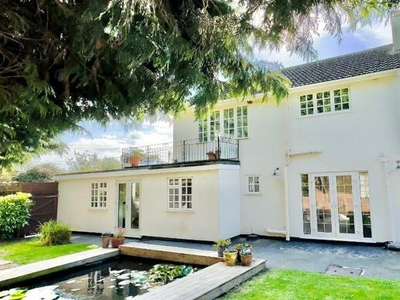 4 Bedroom Detached House For Sale In Streatley, Bedfordshire