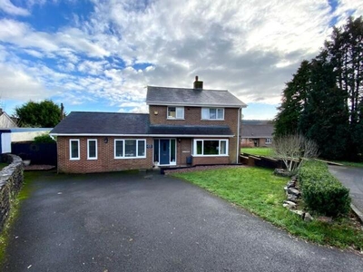 4 Bedroom Detached House For Sale In Uffculme, Cullompton