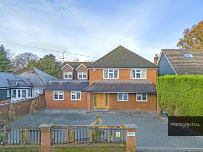 5 Bedroom Detached House For Sale In Loughton