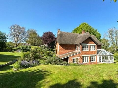 5 Bedroom Detached House For Sale In Swindon