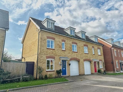5 Bedroom Semi-detached House For Sale In Ash