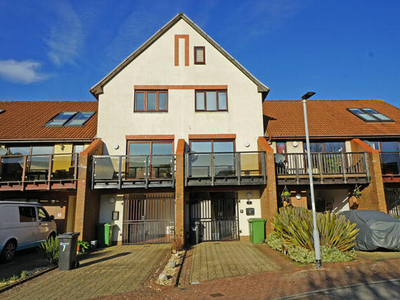 5 Bedroom Town House For Sale In Port Solent