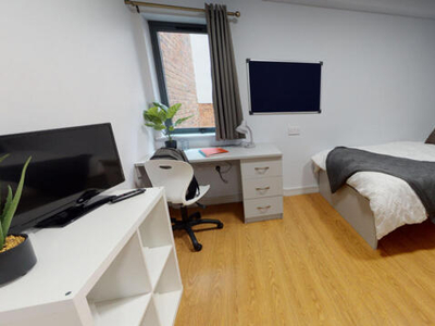 Studio Flat For Sale In 2 Chatham Place, Liverpool