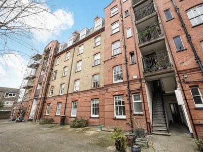 1 Bedroom Apartment For Sale In Welwyn Street, Bethnal Green
