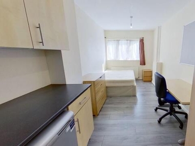 1 Bedroom Flat For Rent In Guildford